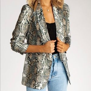 Dissh Boutique Snakeskin Mid-sleeve Blazer | XS